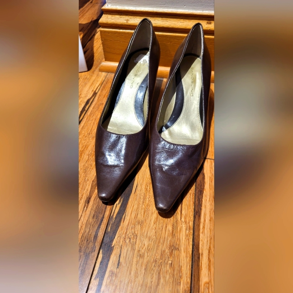 Bandolino brown shoes. Size 8.